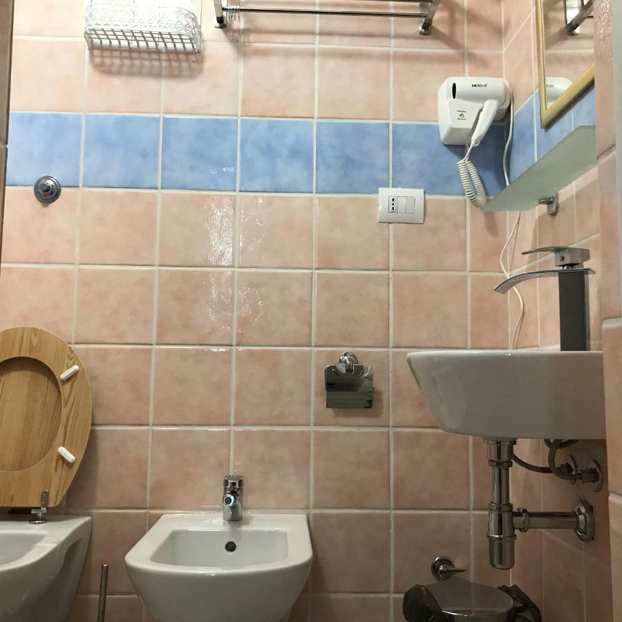 מלון קליארי Boutique Oriente Express מראה חיצוני תמונה